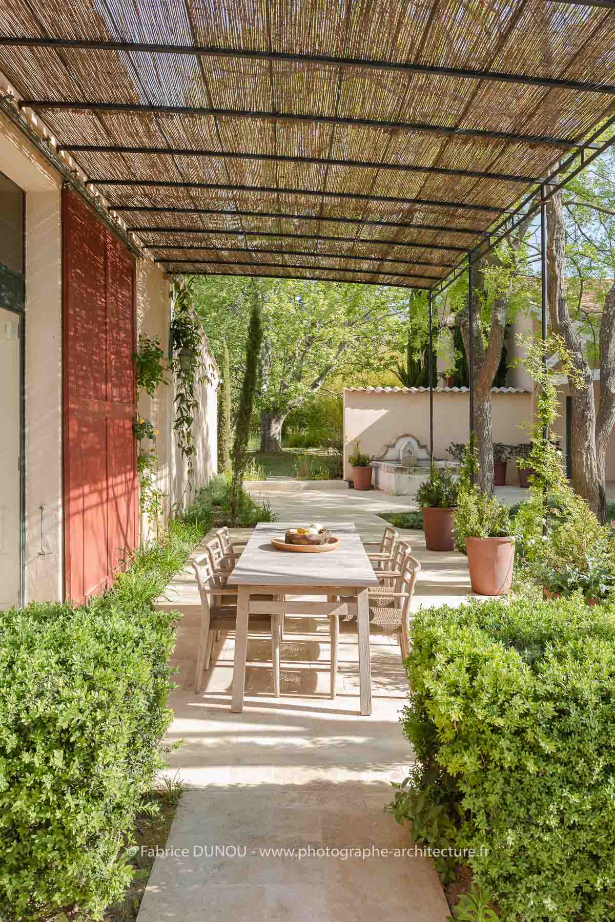 Réhabilitation d'une demeure près d'Aix en Provence par MA3 architecture. Photo Fabrice DUNOU photographe d'architecture et d'intérieur.